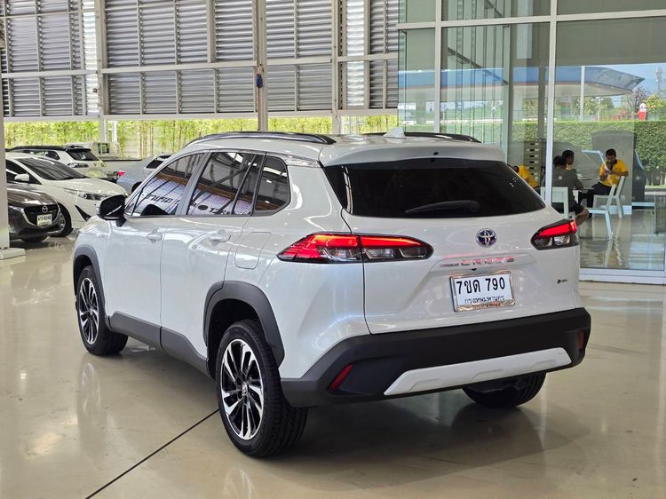 Toyota Corolla Cross 2024 1.8 HEV Premium Luxury Sedan ไฮบริด ไม่ติดแก๊ส เกียร์อัตโนมัติ ขาว รูปที่ 4