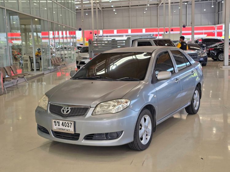 รถ Toyota Vios 1.5 J สี เทา