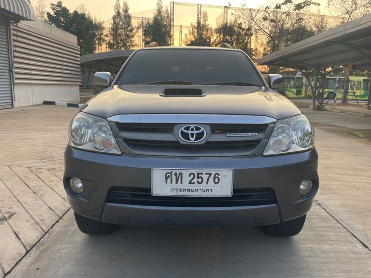 Toyota Fortuner 2005 3.0 V 4WD Utility-car ดีเซล ไม่ติดแก๊ส เกียร์อัตโนมัติ เทา รูปที่ 2