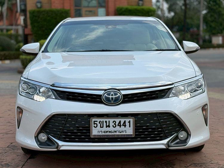 Toyota Camry 2015 2.5 HV Premium Sedan เบนซิน เกียร์อัตโนมัติ ขาว รูปที่ 2