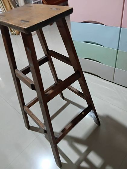 เก้าอี้ทรงสูง