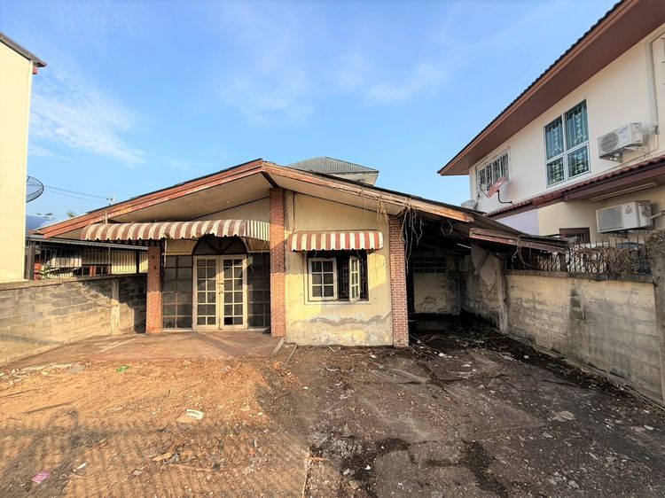 ขายที่ดินพร้อมบ้านตามสภาพ เสรีไทย 67 แยก 2 ทำเลดี รูปที่ 4