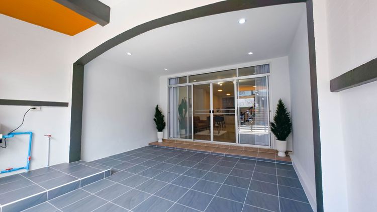 มีบางส่วน ขายทาวน์เฮ้าส์ 2 ชั้น หมู่บ้านเคซี รามอินทรา 7 ถนนไทยรามัญ 18 ตรว. 3 ห้องนอน 2 ห้องน้ำ ใกล้ทางด่วนจตุโชติ รูปที่ 3