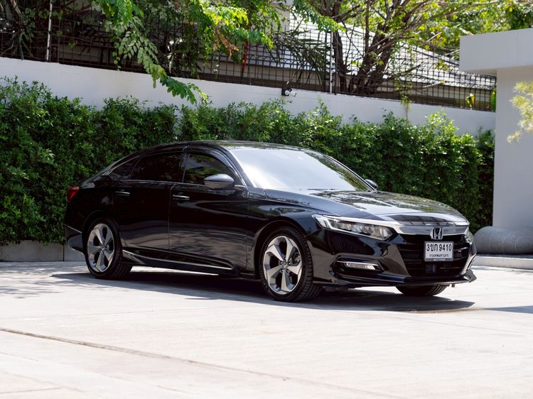 รถ Honda Accord 2.0 e:HEV Tech สี ดำ