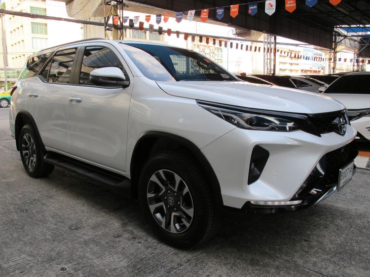 Toyota Fortuner 2024 2.4 Leader G Utility-car เบนซิน ไม่ติดแก๊ส เกียร์อัตโนมัติ ขาว รูปที่ 2