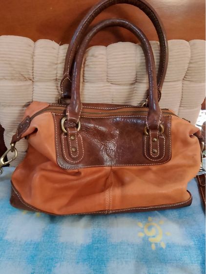 กระเป๋าหนังแท้มือสอง