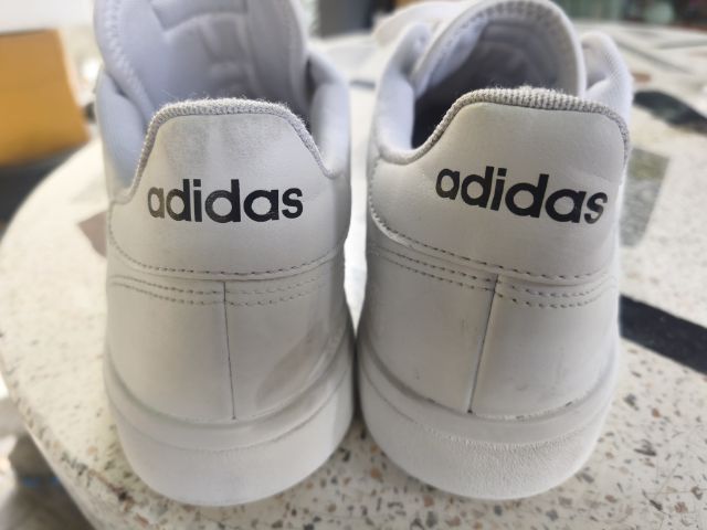 ขายรองเท้ามือสอง adidas เบอร์ us11 รูปที่ 5