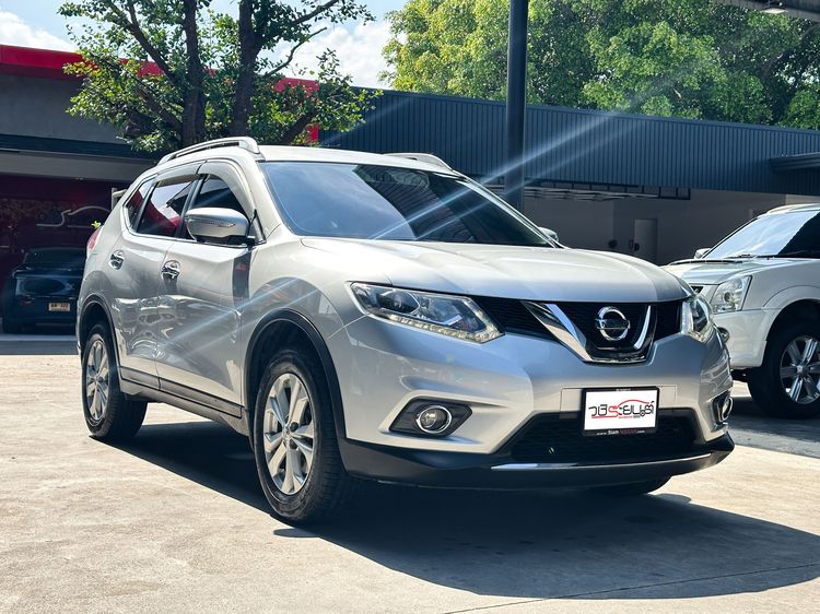 Nissan X-Trail 2017 2.0 V 4WD Utility-car เบนซิน เกียร์อัตโนมัติ เทา รูปที่ 3
