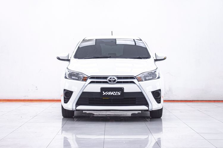 Toyota Yaris 2017 1.2 E Sedan เบนซิน ไม่ติดแก๊ส เกียร์อัตโนมัติ ขาว รูปที่ 4