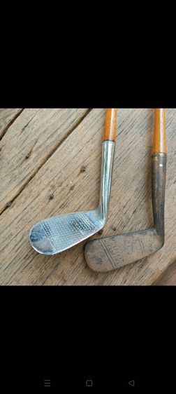 ชุดกอล์ฟ Antique หัวไม้ 2 อัน หัวเหล็ก 2 อัน และ Putter รวม 5 อันราวปี 1945 ก้านไม้สวยงาม ของอยู่เชียงใหม่ รูปที่ 3