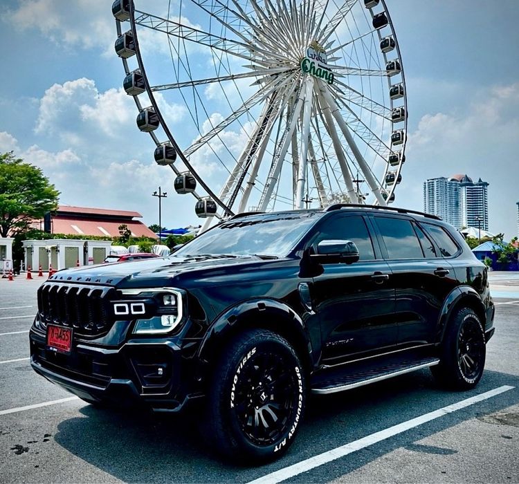 รถ Ford Everest 2.0 Bi-Turbo Wildtrak 4WD สี ดำ