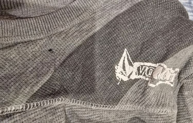 เสื้อแขนยาว Volcom Mini Logo รูปที่ 3