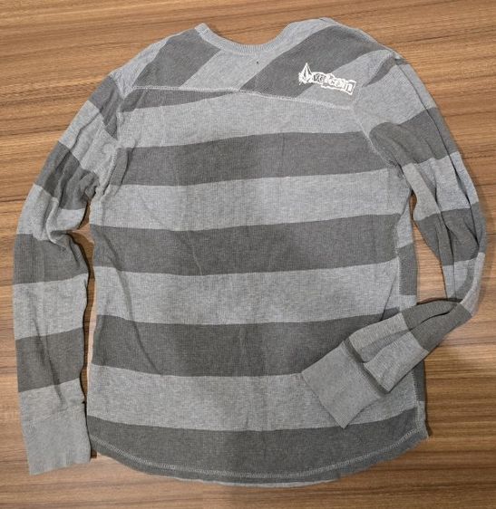 เสื้อแขนยาว Volcom Mini Logo รูปที่ 2