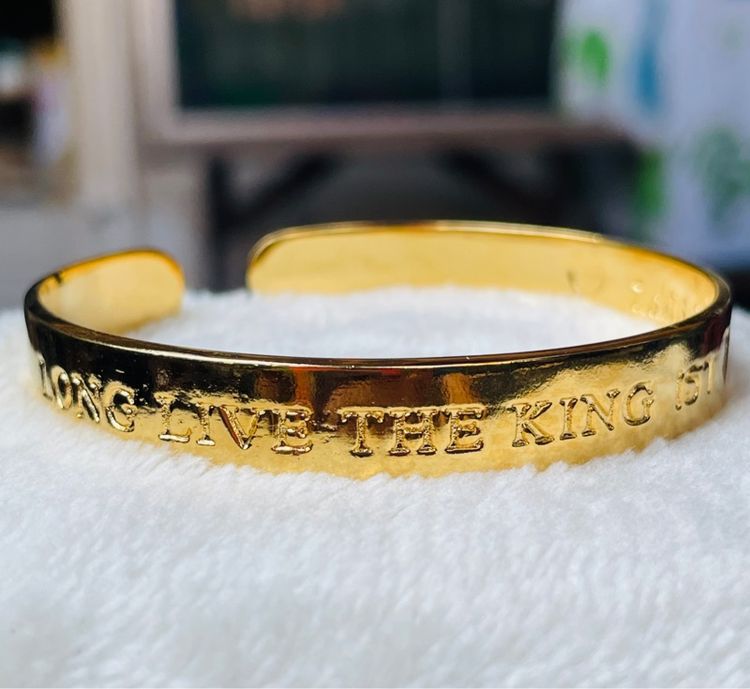 เก็บเก่า กำไลข้อมือหุ้มทอง(ไม่ลอกไม่ดำ)ที่ระลึกฉลองสิริราชสมบัติครบ 60 ปี ในหลวง รัชกาลที่ 9 ปี 2549 เรา💛พระเจ้าอยู่หัว รูปที่ 8