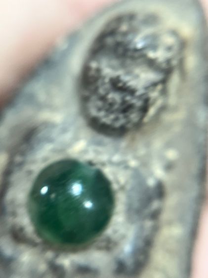 หลวงปู่ทวดพิมพ์ใหญ่เนื้อว่าน108 ฝั่งลูกแก้วหยกสีเขียวมรกต รูปที่ 9