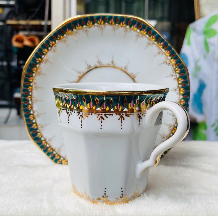 เก็บใหม่ ชุดถ้วยกาแฟ พร้อมจานรอง เบญจรงค์น้ำทองลายนูน Benjarong Coffee Cup and Saucer รูปที่ 2