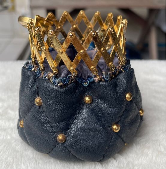 กระเป๋าหนังแท้ กระเป๋าใส่เศษสตางค์ Vintage black leather quilted drawstring Mini pouch รูปที่ 7