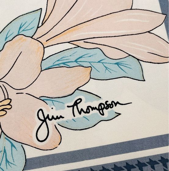 เก็บเก่า ผ้าเช็ดหน้าผ้าไหม จิมทอมป์สัน Jim Thompson Thai Silk 100 เปอร์เซ็นต์, Vintage Handkerchief, Parrots Floral รูปที่ 7