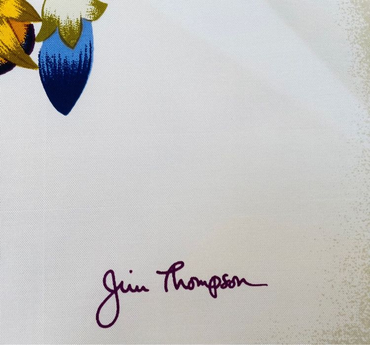 เก็บเก่า ผ้าเช็ดหน้าผ้าไหม จิมทอมป์สัน Jim Thompson Thai Silk 100 เปอร์เซ็นต์, Vintage Handkerchief, Floral Scarf Square Tropical Flowers รูปที่ 6