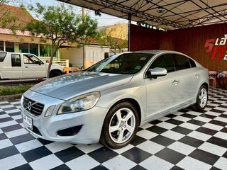 Volvo S60 Sedan ปี 2012 มือเดียวป้ายแดง
