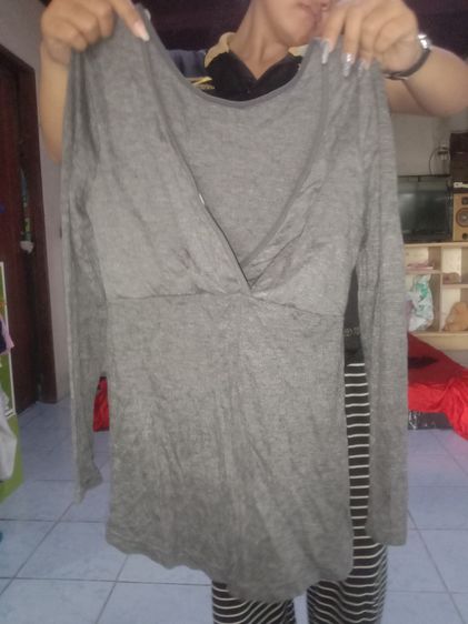 เสื้อผ้ามือสอง แบบคละ สภาพดี รูปที่ 4