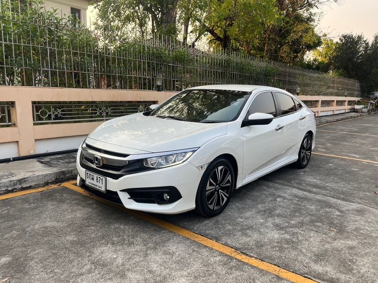รถ Honda Civic 1.5 Turbo สี ขาว