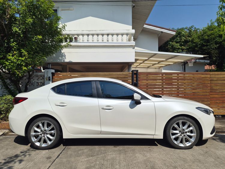Mazda Mazda3 2015 2.0 S Sedan เบนซิน เกียร์อัตโนมัติ ขาว รูปที่ 4