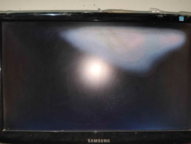 จอคอม Samsung SyncMaster 2033SW  20 นิ้ว  ( ตำหนิฟิล์มเสื่ิอม มุมขวา)   รูปที่ 6