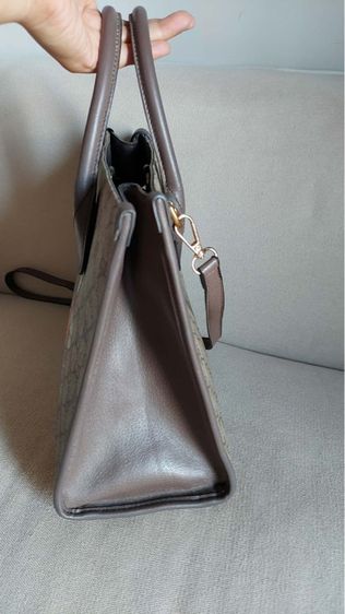 กระเป๋า Gucci ทรง tote  รูปที่ 4