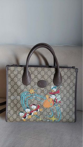 กระเป๋า Gucci ทรง tote 