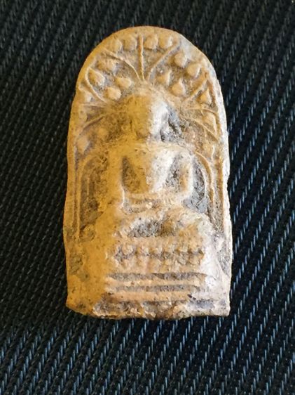 พระบางลำพูนพิมพ์ย้อนยุคเนื้อดินเผา