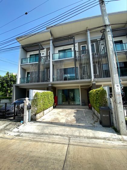 2017 ตกแต่งครบ เจ้าของขายเช่าเองSansiriตกแต่งบิ้วอินทั้งหลัง ทาวน์เฮ้าส์3ชั้น 30.4 ตร. ว. พื้นที่ ใช้สอย 218 ตร ม หมู่บ้านทาวน์ อเวนิวรัตนาธิเบศร์ รูปที่ 2