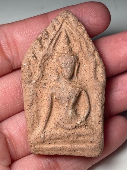 พระปางมารวิชัยเนื้อดิน