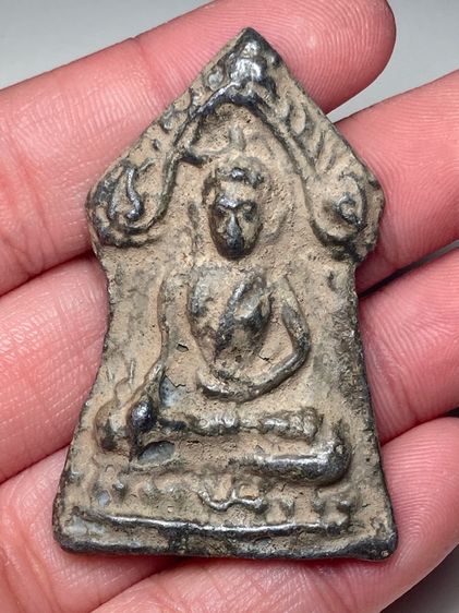 พระปางมารวิชัยเนื้อโลหะ