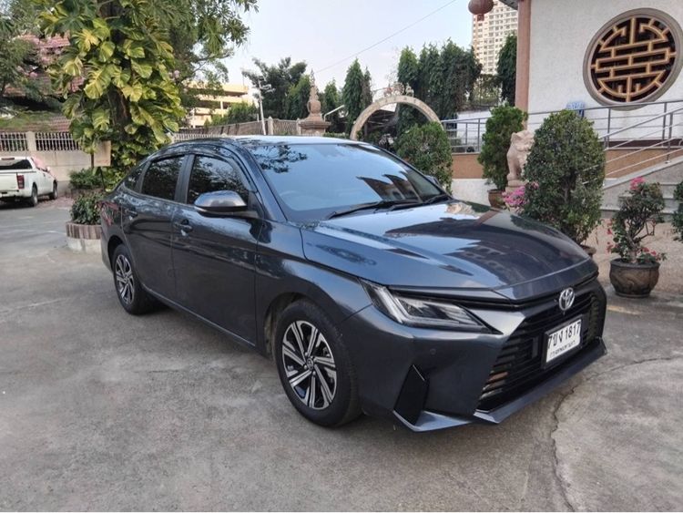 รถ Toyota Yaris ATIV 1.2 Sport Premium สี เทา