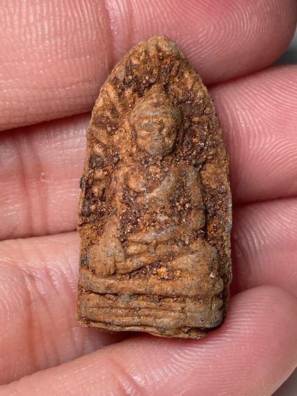 พระรอดเนื้อดิน