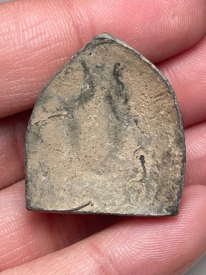 หลวงพ่อโตเนื้อโลหะองค์เล็ก รูปที่ 2