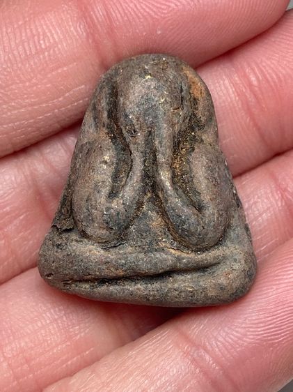 พระปิดตาเนื้อผง