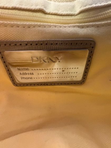 กระเป๋าสะพายไหล่ DKNY รูปที่ 13