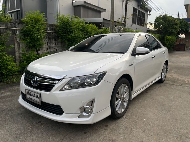 Toyota Camry 2012 2.5 Hybrid Sedan ไฮบริด ไม่ติดแก๊ส เกียร์อัตโนมัติ ขาว รูปที่ 2