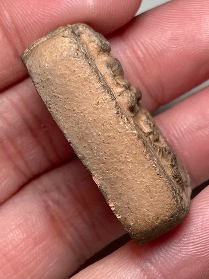 พระปางสมาธิเนื้อดินพิมพ์หนุมาน รูปที่ 3