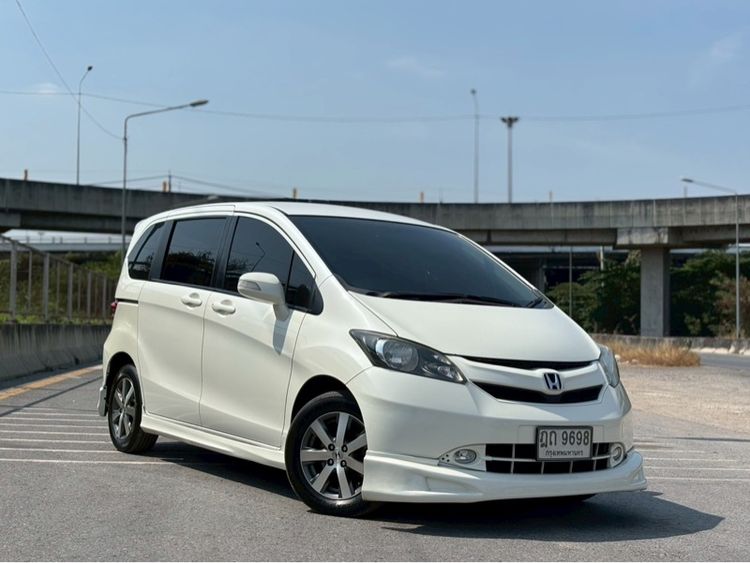 Honda Freed 2010 1.5 Limited Van เบนซิน ไม่ติดแก๊ส เกียร์อัตโนมัติ ขาว รูปที่ 2