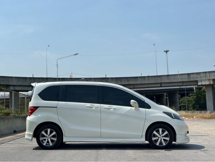 Honda Freed 2010 1.5 Limited Van เบนซิน ไม่ติดแก๊ส เกียร์อัตโนมัติ ขาว รูปที่ 3