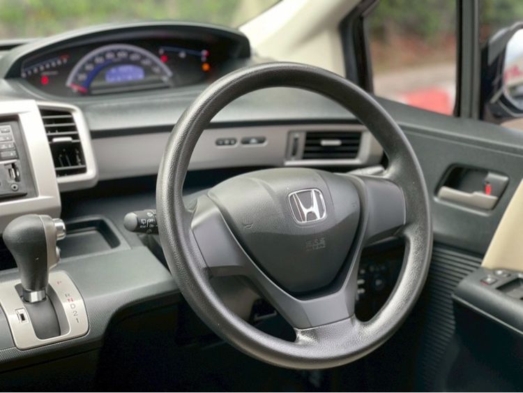Honda Freed 2013 Van เบนซิน ไม่ติดแก๊ส เกียร์อัตโนมัติ น้ำตาล รูปที่ 4