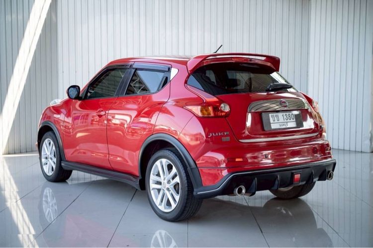 Nissan Juke 2014 1.6 V Sedan เบนซิน ไม่ติดแก๊ส เกียร์อัตโนมัติ แดง รูปที่ 2