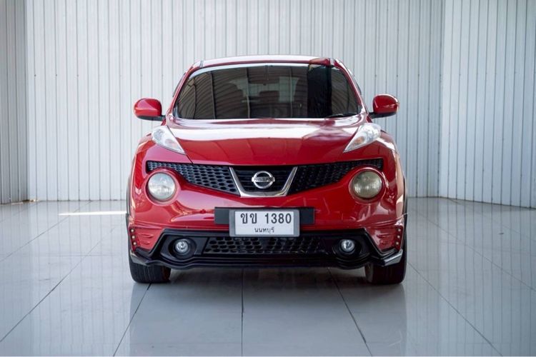 รถ Nissan Juke 1.6 V สี แดง