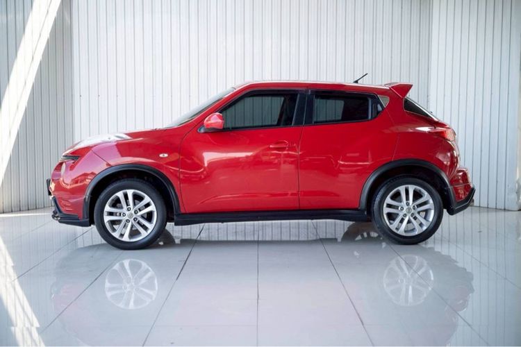 Nissan Juke 2014 1.6 V Sedan เบนซิน ไม่ติดแก๊ส เกียร์อัตโนมัติ แดง รูปที่ 3