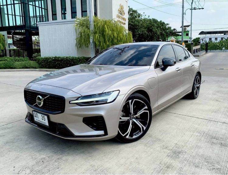 Volvo S60 2024 2.0 T8 R-Design 4WD Sedan ไฮบริด ไม่ติดแก๊ส เกียร์อัตโนมัติ น้ำตาล รูปที่ 2