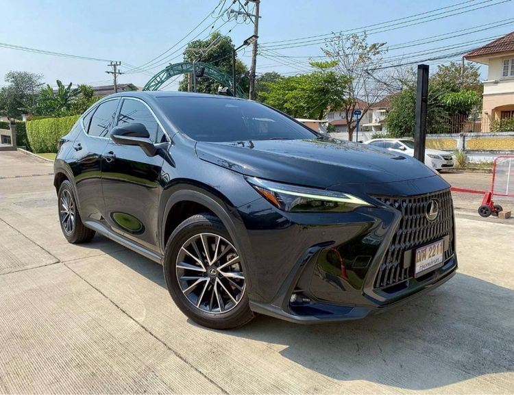 Lexus NX300 2024 2.0 Grand Luxury Utility-car ไฮบริด ไม่ติดแก๊ส เกียร์อัตโนมัติ ดำ รูปที่ 4