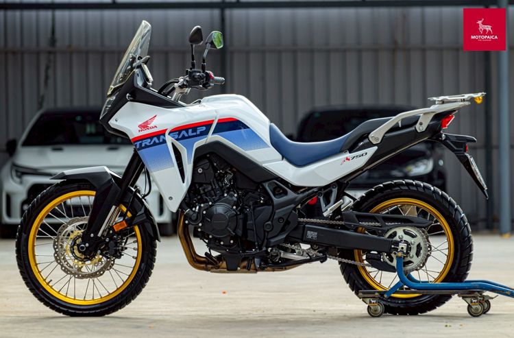 Honda XLl750 Transalp ปี2025 มือเดียว วิ่ง1,700Km. สภาพป้ายแดง รูปที่ 3
